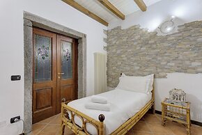 Argegno Vintage by Wonderful Italy