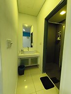 Summer Suites KLCC by CozyNest