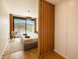 Sun Meets Ocean Apartment
