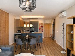 Sun Meets Ocean Apartment