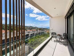 Sun Meets Ocean Apartment