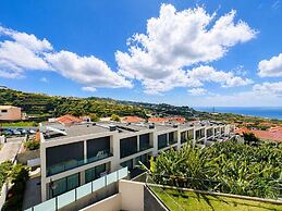 Sun Meets Ocean Apartment