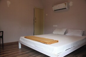 Ivory Inn