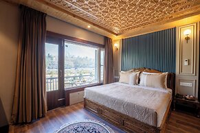 Khwab Villa A Luxury Stay