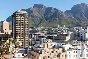 Central Cape Town Apt With Views
