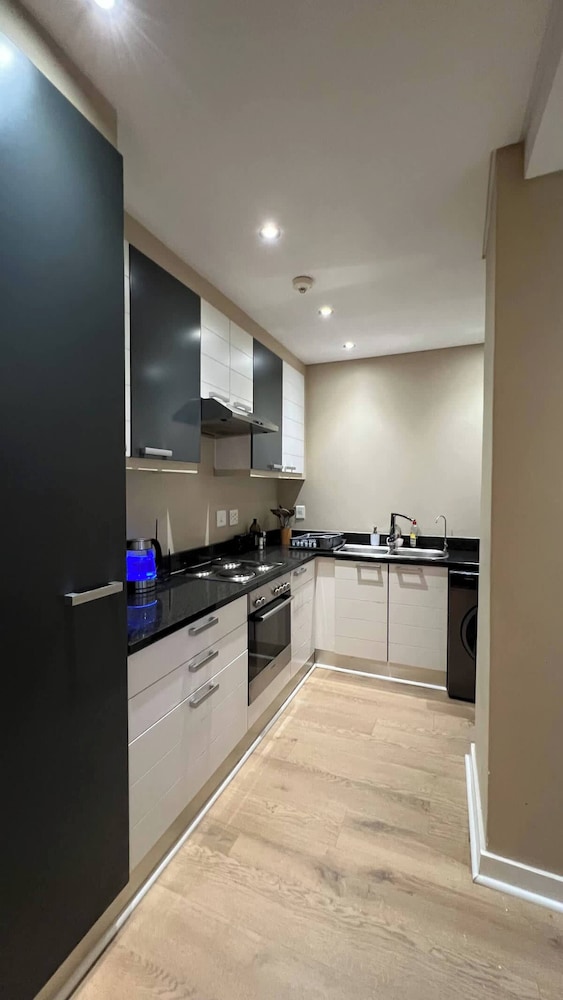 Central Cape Town Apt With Views