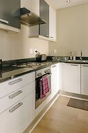 Central Cape Town Apt With Views