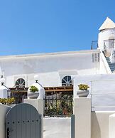 Hotiday Santorini Mesaria