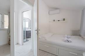 Open View Apartment by Wonderful Italy