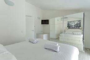 Open View Apartment by Wonderful Italy