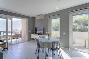 Open View Apartment by Wonderful Italy