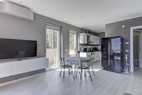 Open View Apartment by Wonderful Italy