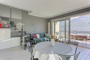 Open View Apartment by Wonderful Italy