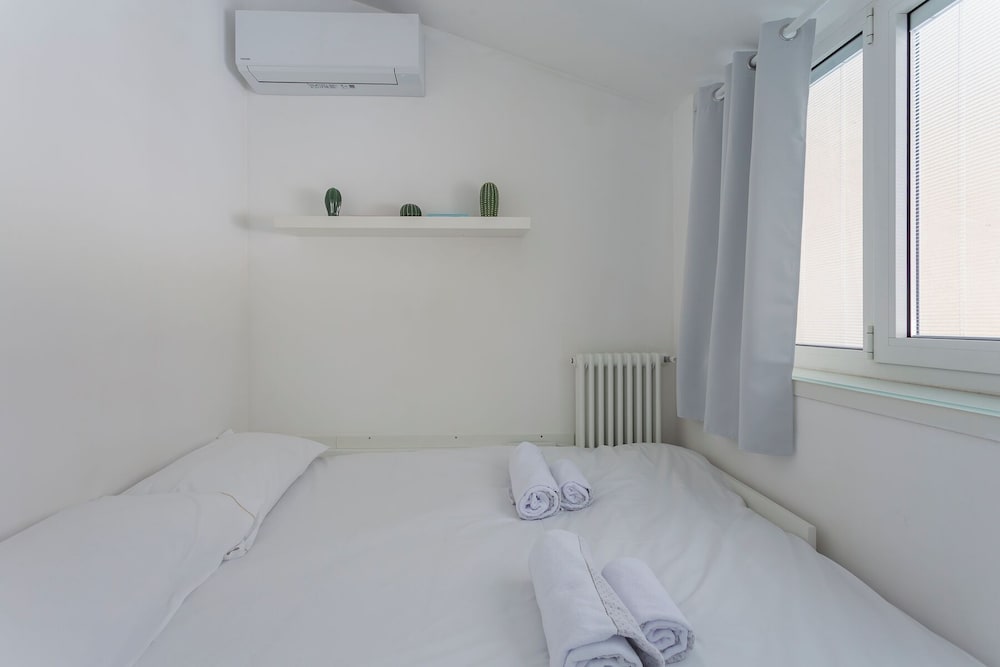 Open View Apartment by Wonderful Italy