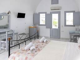 Hotiday Santorini Sea View