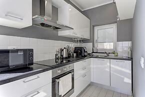 Open View Apartment by Wonderful Italy