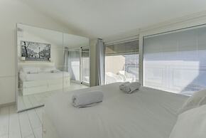Open View Apartment by Wonderful Italy