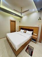 DJ Palace Puri