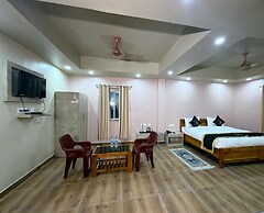 DJ Palace Puri