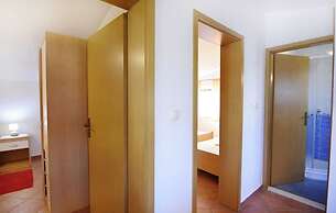 Comfortable Flat With Terrace in Umag