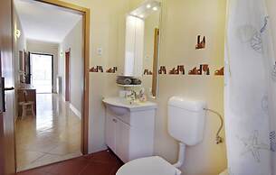 Spacious Ground-floor Flat in Umag