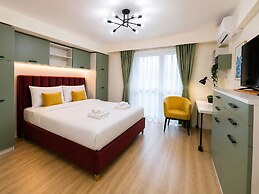 Victoriei Studio Old City