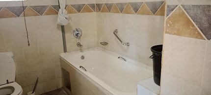 The Big Five Lodge