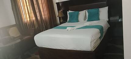 The Big Five Lodge
