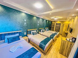 luxury oriental pyramids inn