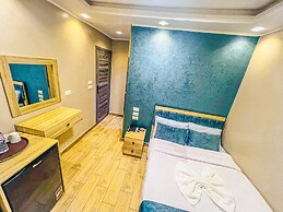 luxury oriental pyramids inn