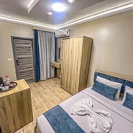 luxury oriental pyramids inn