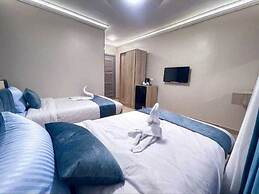 luxury oriental pyramids inn