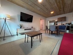 609 Condado Ave