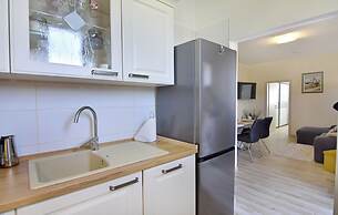 Upscale Fully Equipped Apartment
