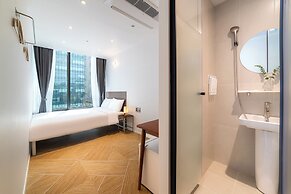 HOTEL LETS ABOVE