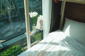 HOTEL LETS ABOVE