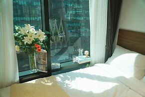 HOTEL LETS ABOVE