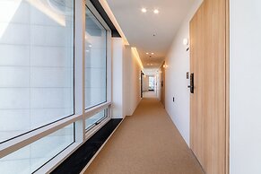 HOTEL LETS ABOVE