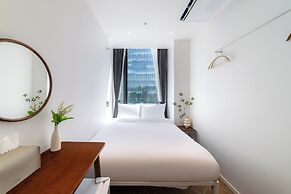 HOTEL LETS ABOVE