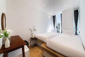 HOTEL LETS ABOVE