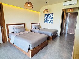 SUNSHINE BEACH RESORT