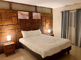 Peninsula Hostel