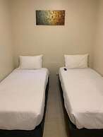 Peninsula Hostel