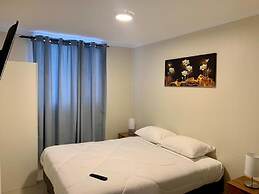 Peninsula Hostel