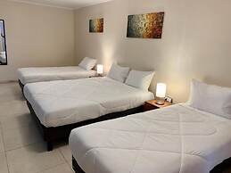Peninsula Hostel