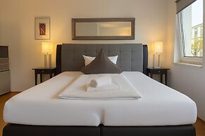 BoardingHouse - Studios & Apartments