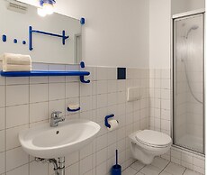BoardingHouse - Studios & Apartments