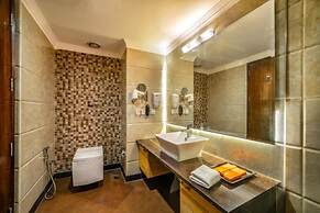 Hotel Saffron Leaf