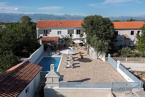 Pool House Ivana