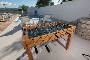 Pool House Ivana